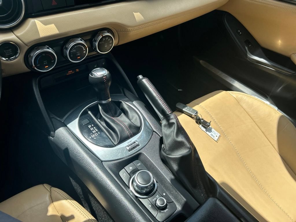 Used 2016 MAZDA MX-5 Miata Grand Touring RWD image 11