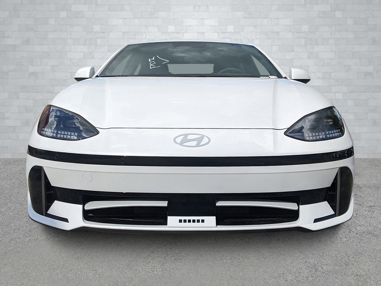 New 2025 Hyundai Ioniq 6 SE image 3