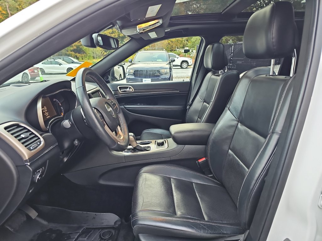 Used 2017 Jeep Grand Cherokee Limited w/ Luxury Group II AWD/4WD image 10