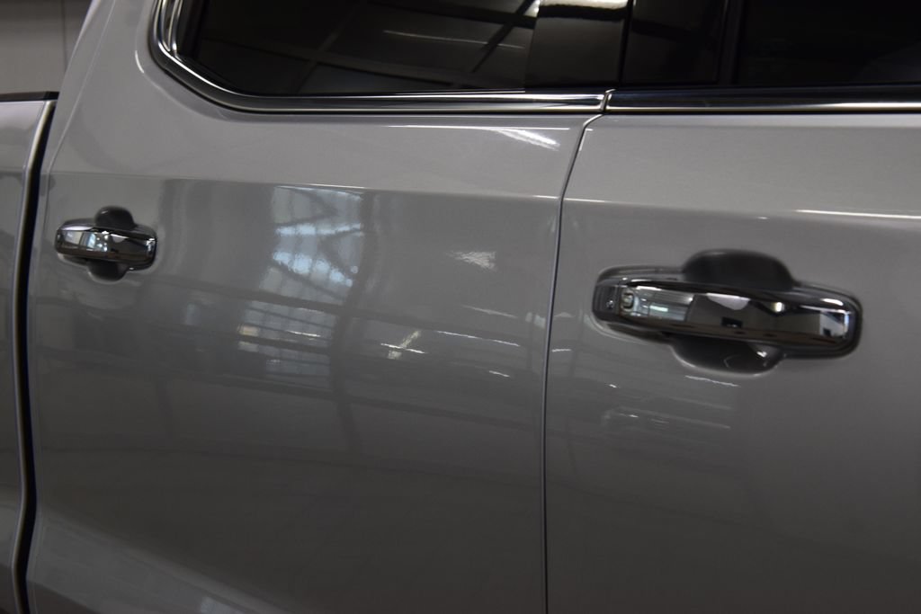 Used 2019 Chevrolet Silverado 1500 LTZ w/ LTZ Premium Package AWD/4WD image 21