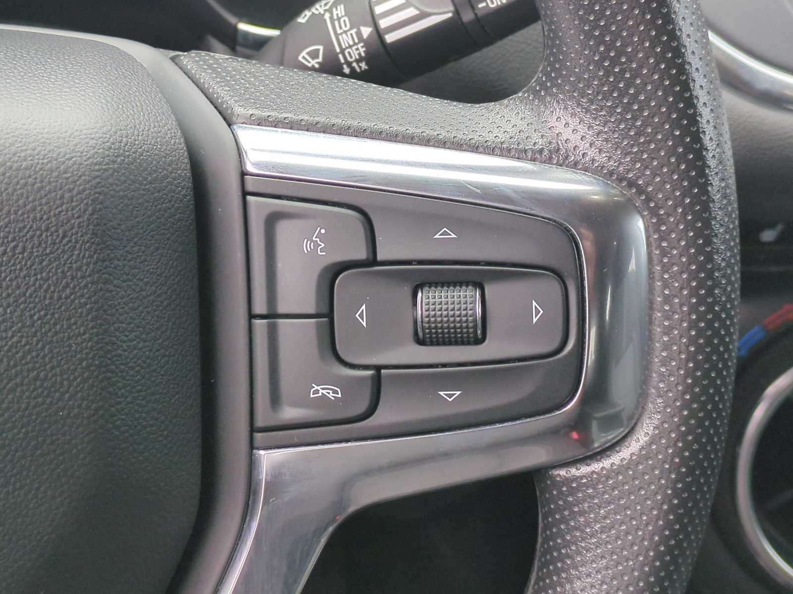 Used 2025 Chevrolet Blazer LT FWD image 16