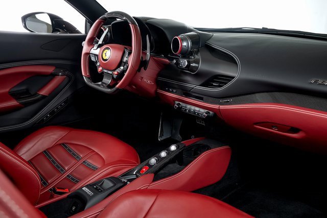 Used 2022 Ferrari F8 Tributo image 47