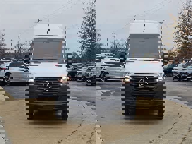 Used 2024 Mercedes-Benz Sprinter 2500 w/ Acoustic Package image 4