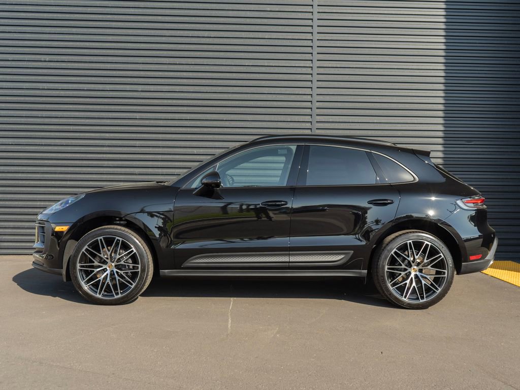 New 2025 Porsche Macan image 2