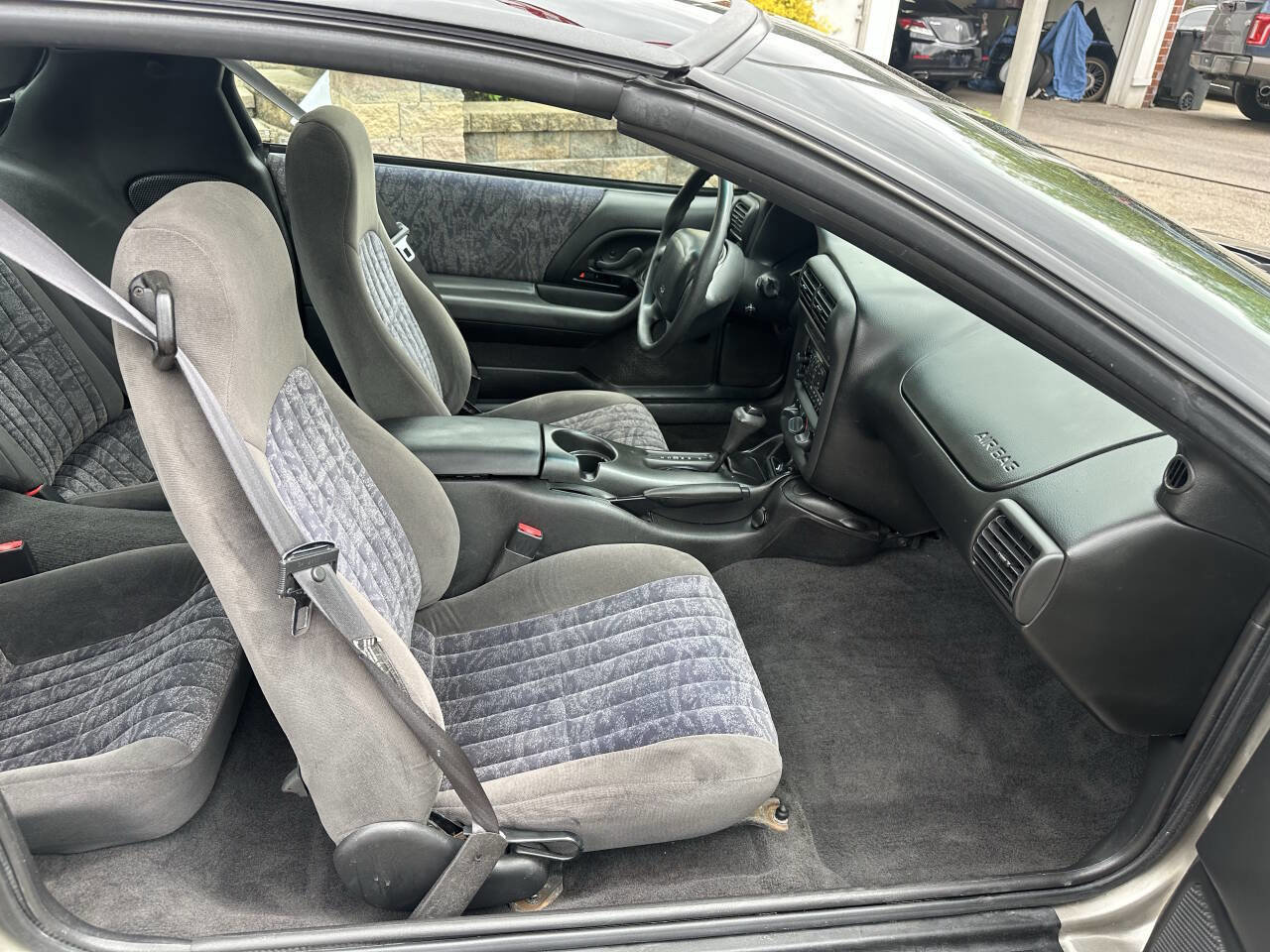 Used 2002 Chevrolet Camaro LT image 21