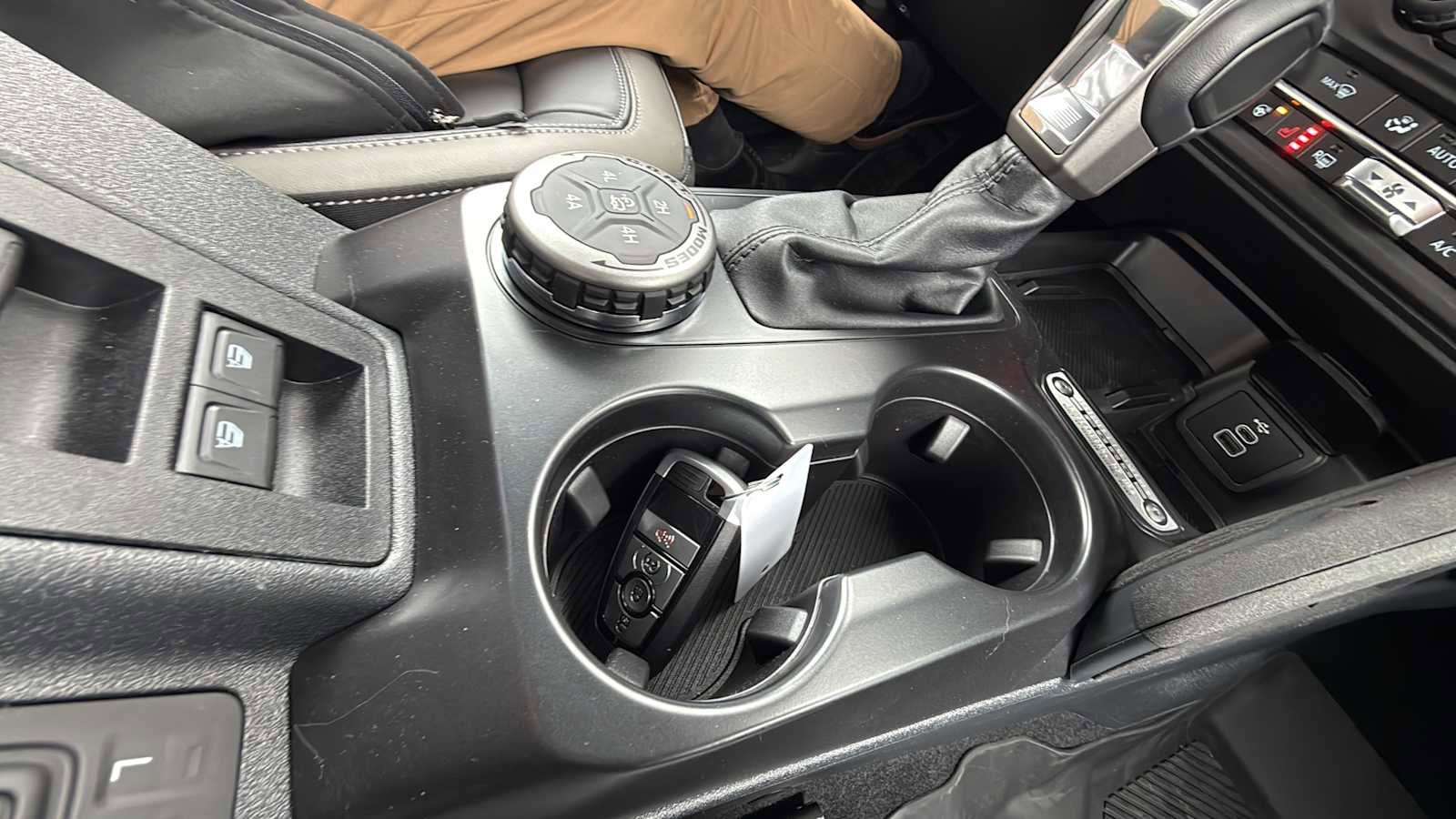 New 2026 Ford Bronco Outer Banks w/ Sasquatch Package image 27