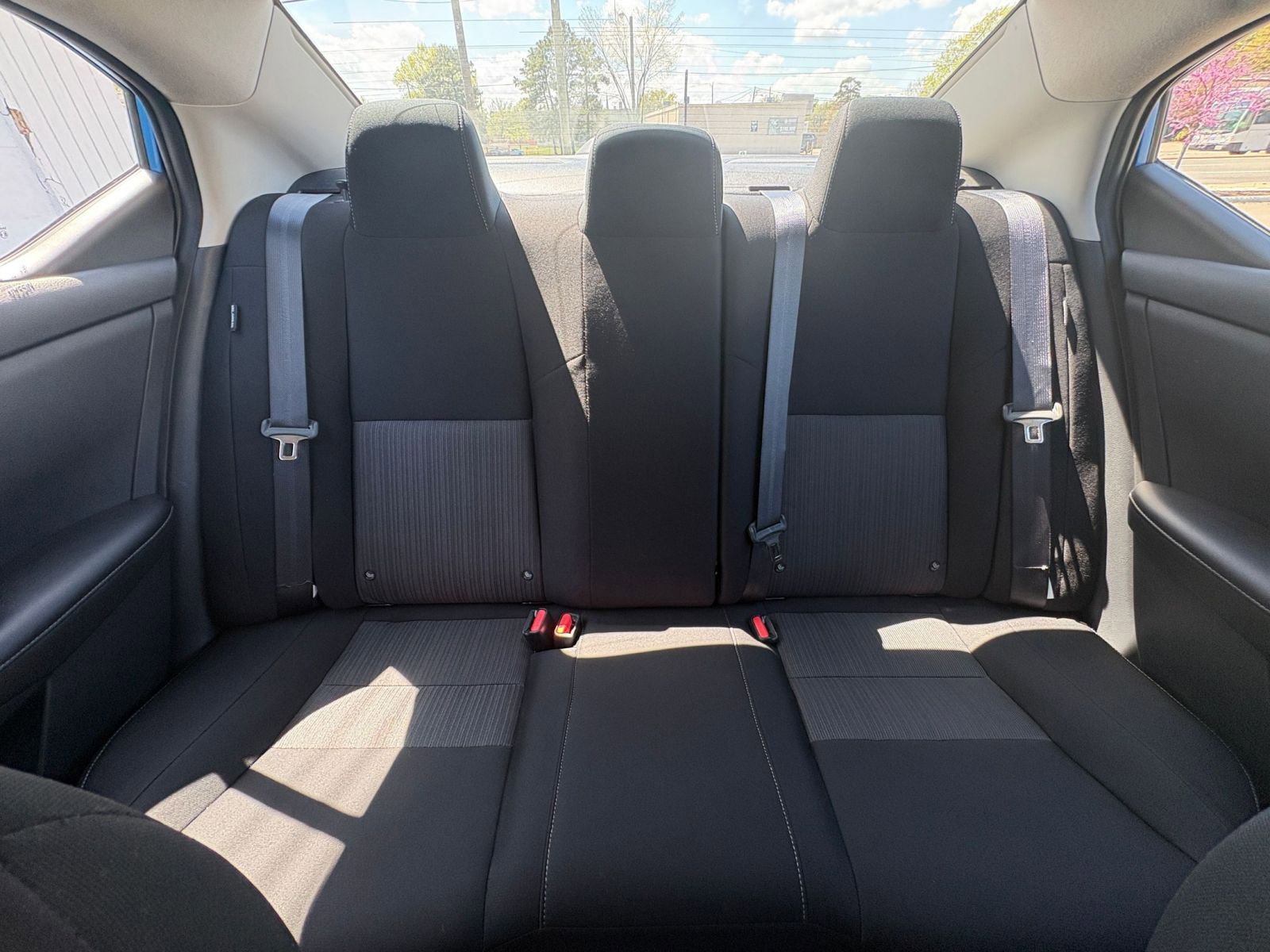 Used 2025 Nissan Sentra SV FWD image 36