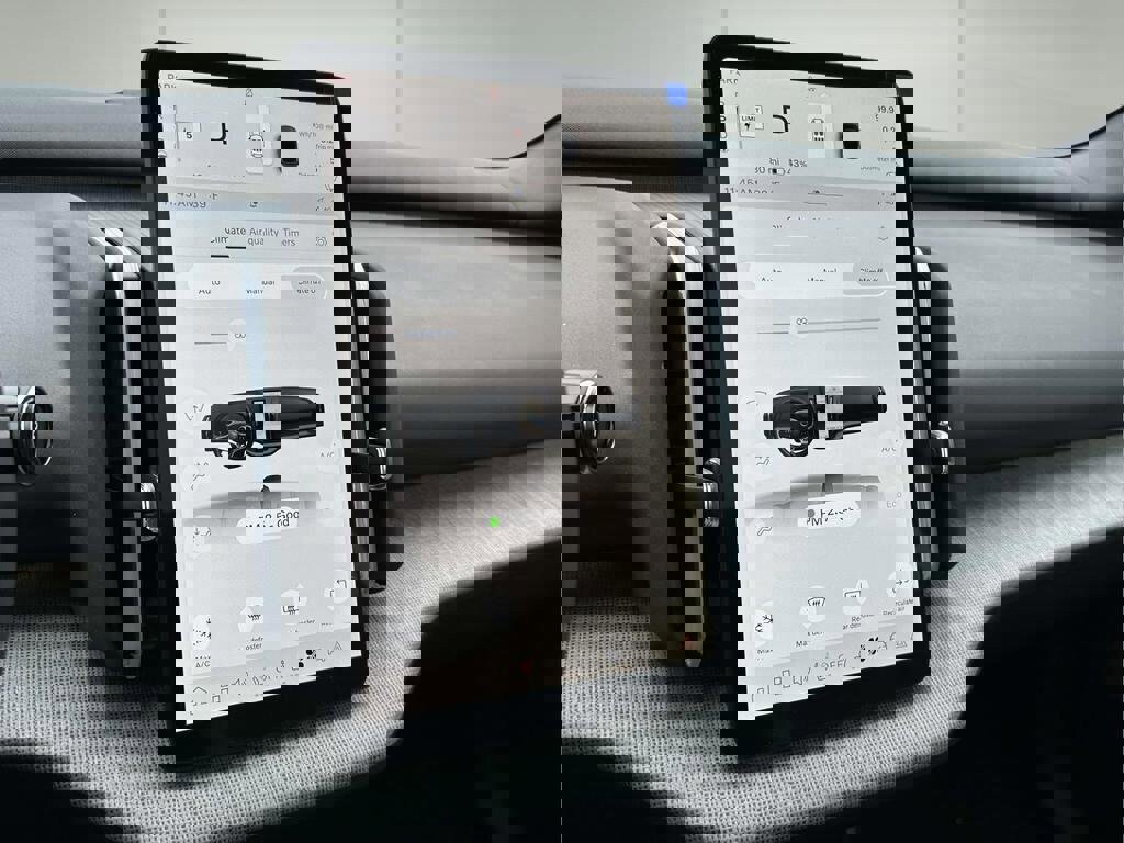 New 2026 Volvo EX30 Cross Country Ultra w/ Protection Package Premier image 22