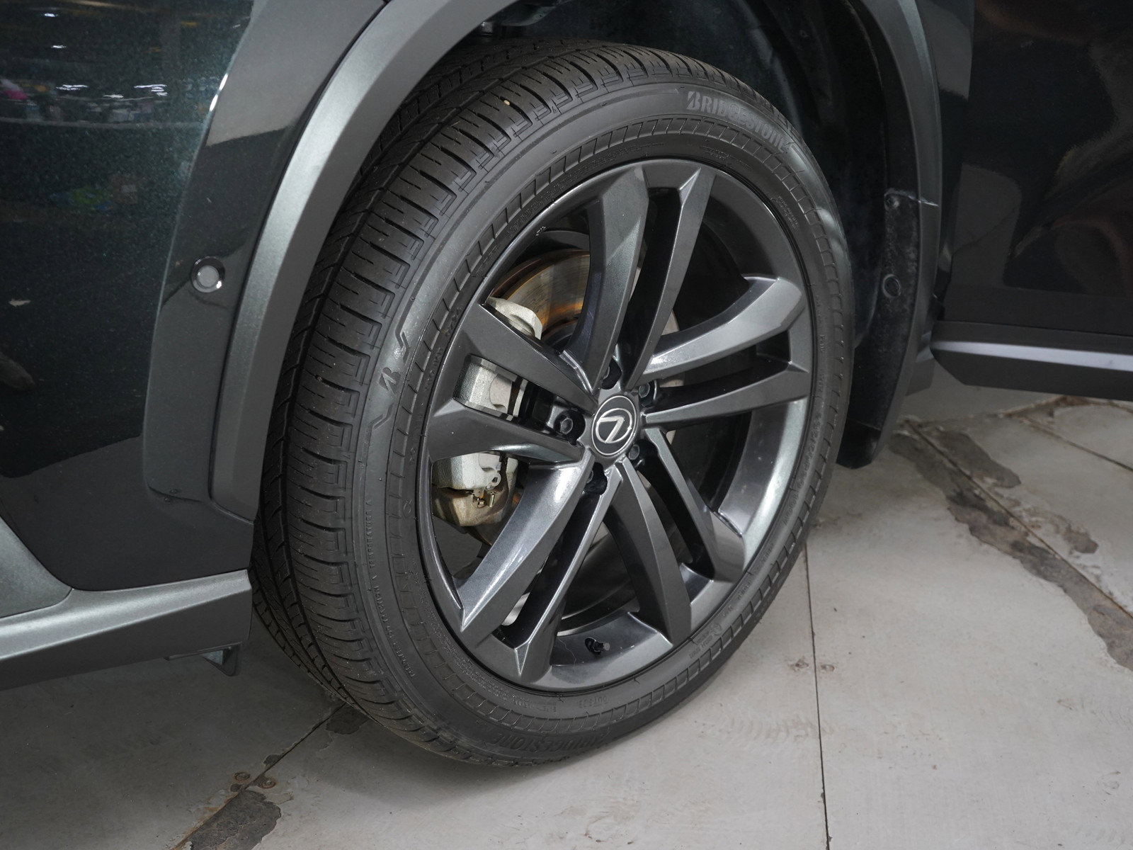 Used 2025 Lexus NX 450h+ AWD w/ Luxury Package image 31