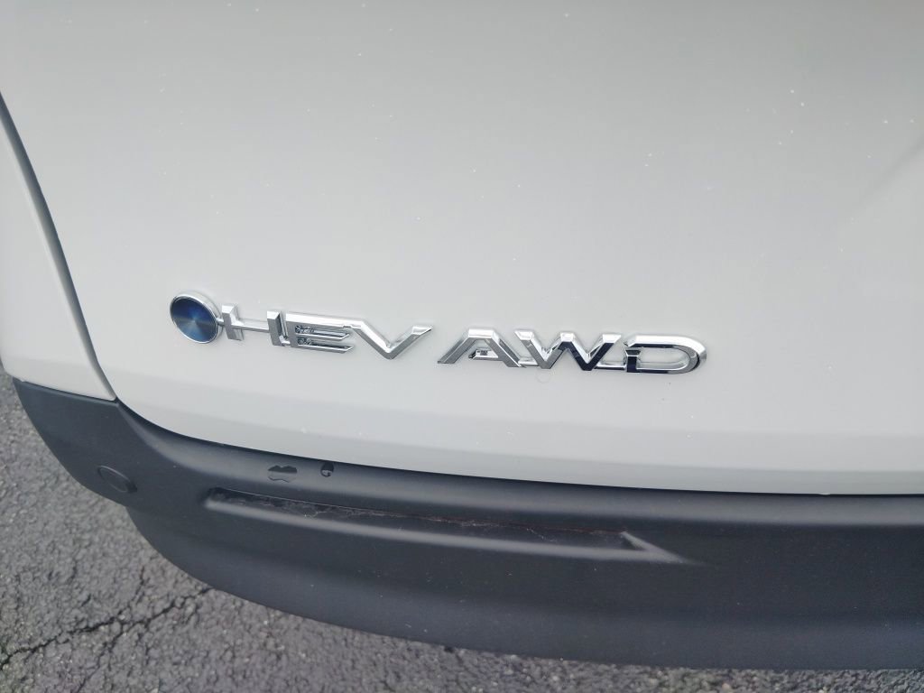 New 2026 Toyota Sienna XLE AWD/4WD image 13
