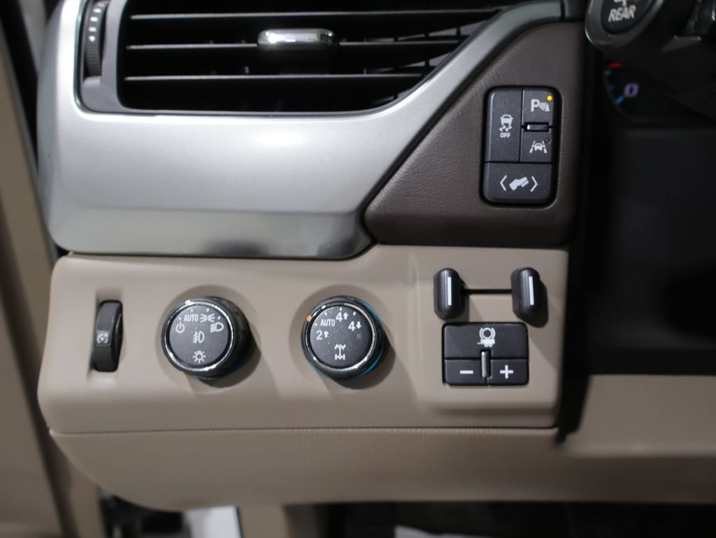 Used 2016 Chevrolet Suburban LT AWD/4WD image 32