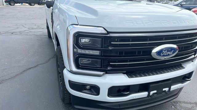 Used 2025 Ford F350 Platinum AWD/4WD image 11