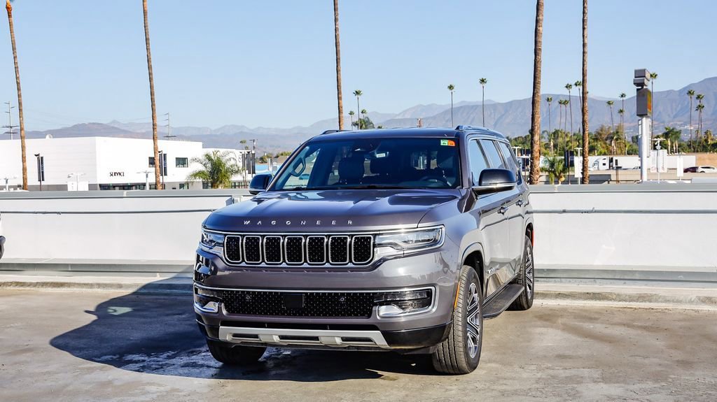 Certified 2024 Jeep Wagoneer Series II image 4