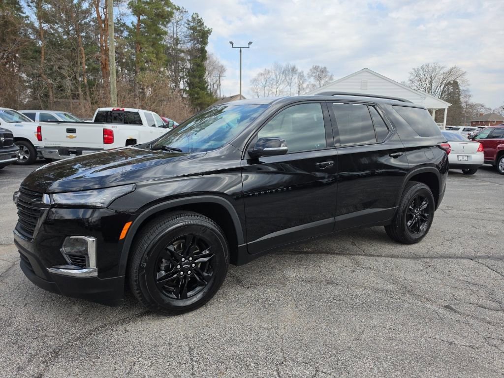 Certified 2024 Chevrolet Traverse LT w/ Midnight/Sport Edition image 3