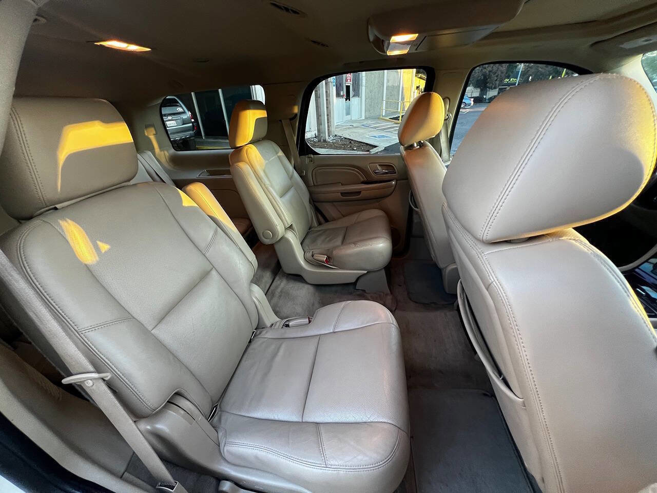 Used 2014 Cadillac Escalade Premium image 21