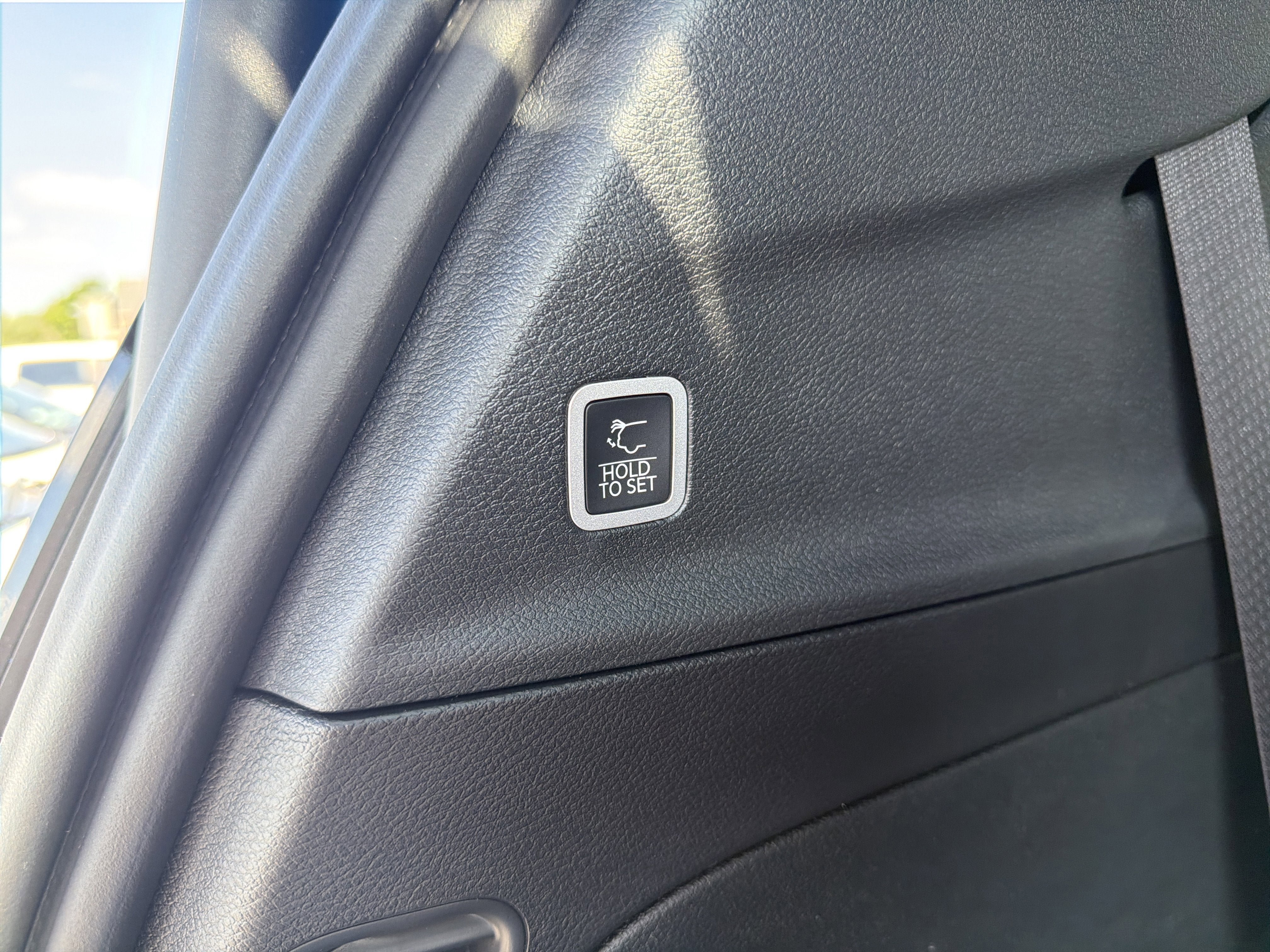 New 2027 Chrysler Pacifica Select AWD/4WD image 10