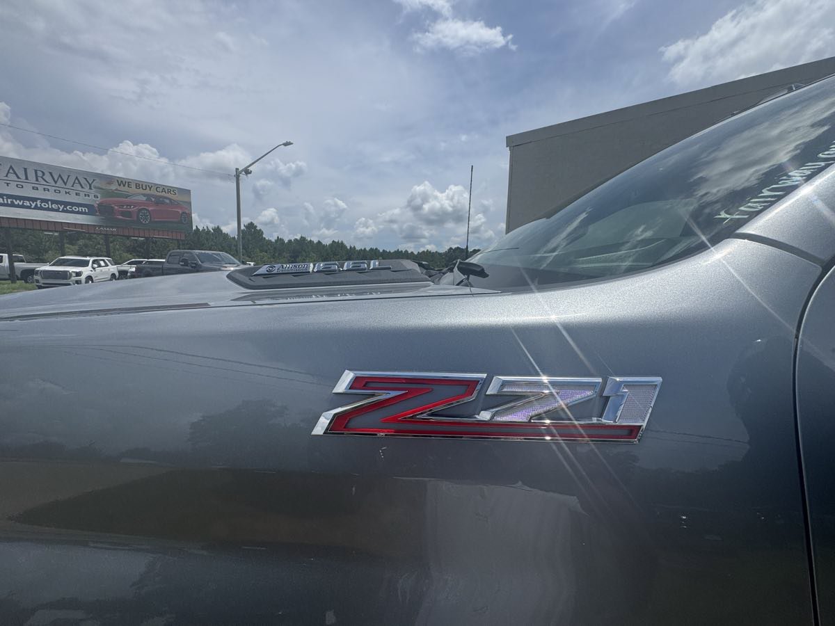 Used 2024 Chevrolet Silverado 2500 LTZ w/ LTZ Plus Package AWD/4WD image 23