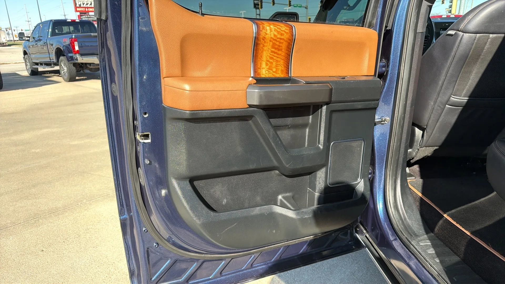 Used 2016 Ford F150 Limited w/ Trailer Tow Package image 59