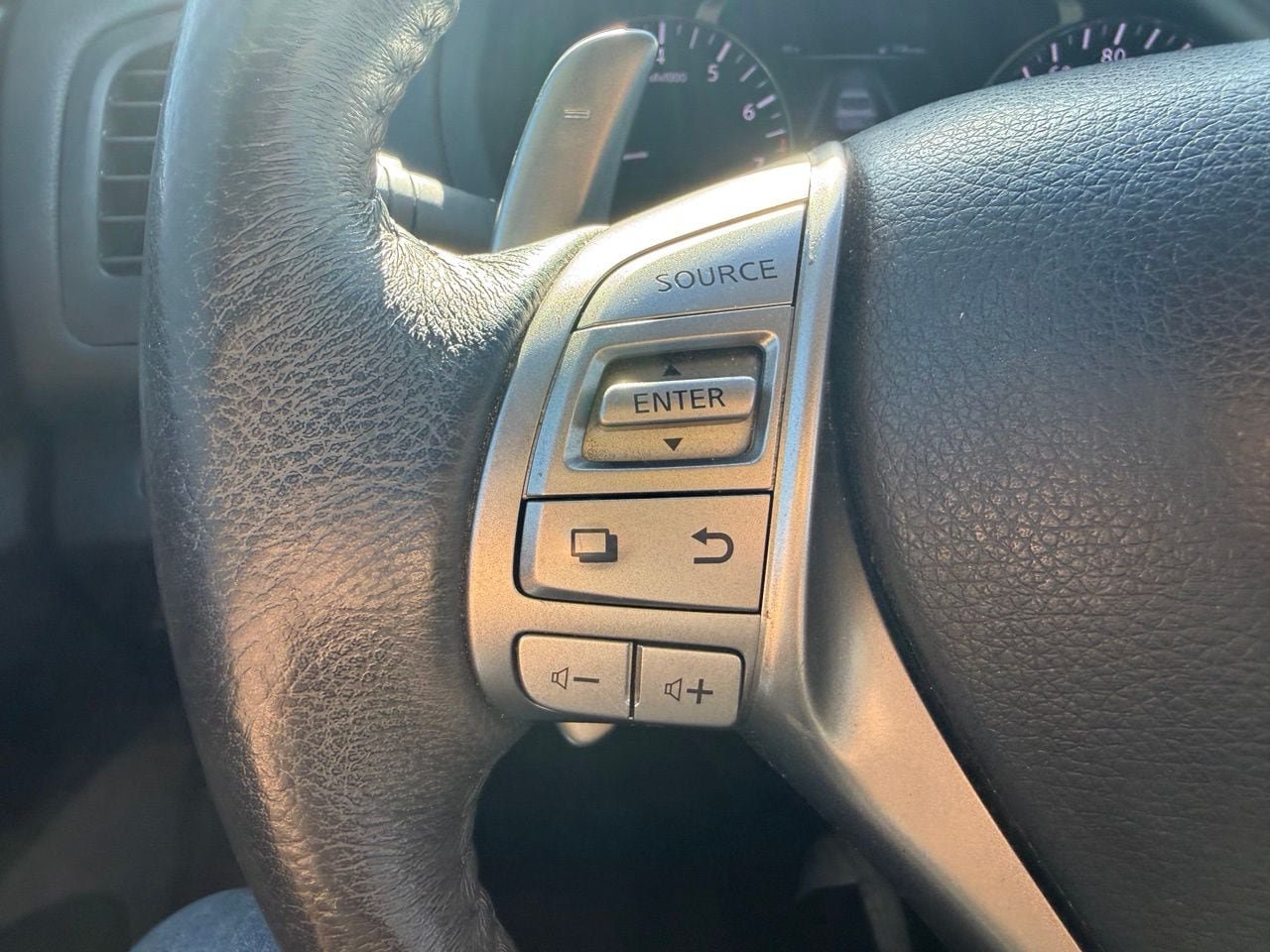 Used 2015 Nissan Altima 3.5 SL FWD image 12