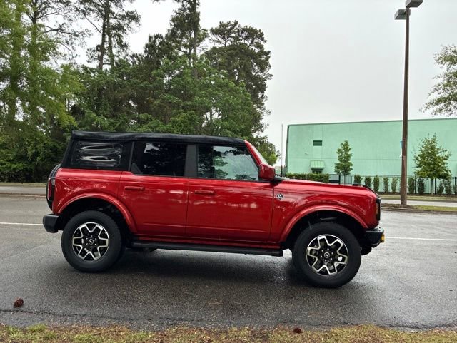 Used 2024 Ford Bronco Outer Banks AWD/4WD image 2