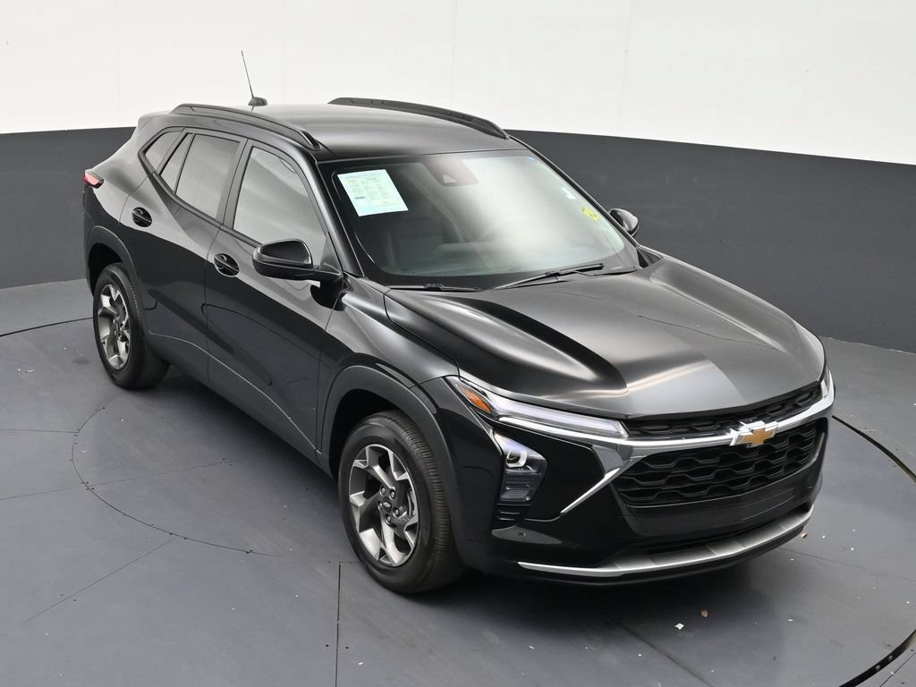 Used 2024 Chevrolet Trax LT FWD image 18
