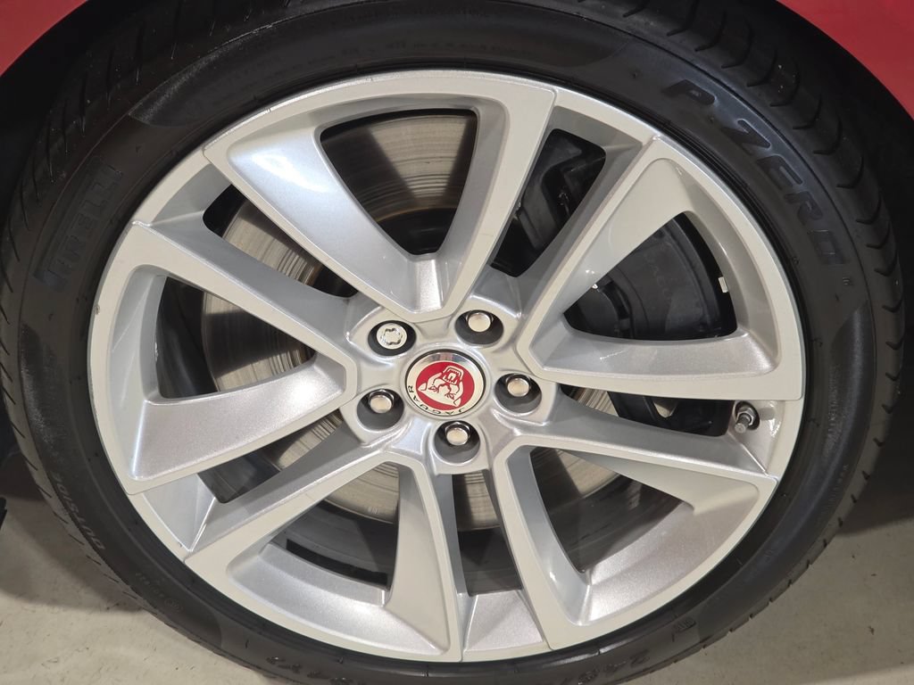 Used 2016 Jaguar F-TYPE S AWD/4WD image 30