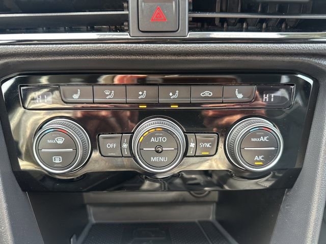 Used 2024 Volkswagen Taos SE image 20