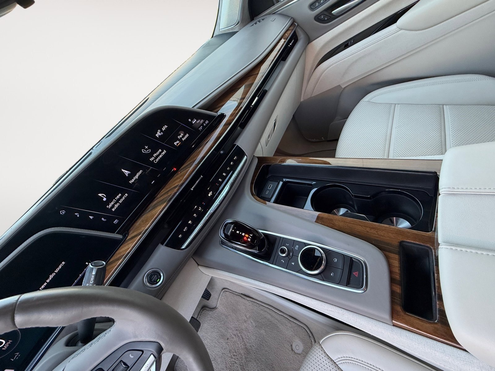 Used 2024 Cadillac Escalade Premium Luxury Platinum image 14