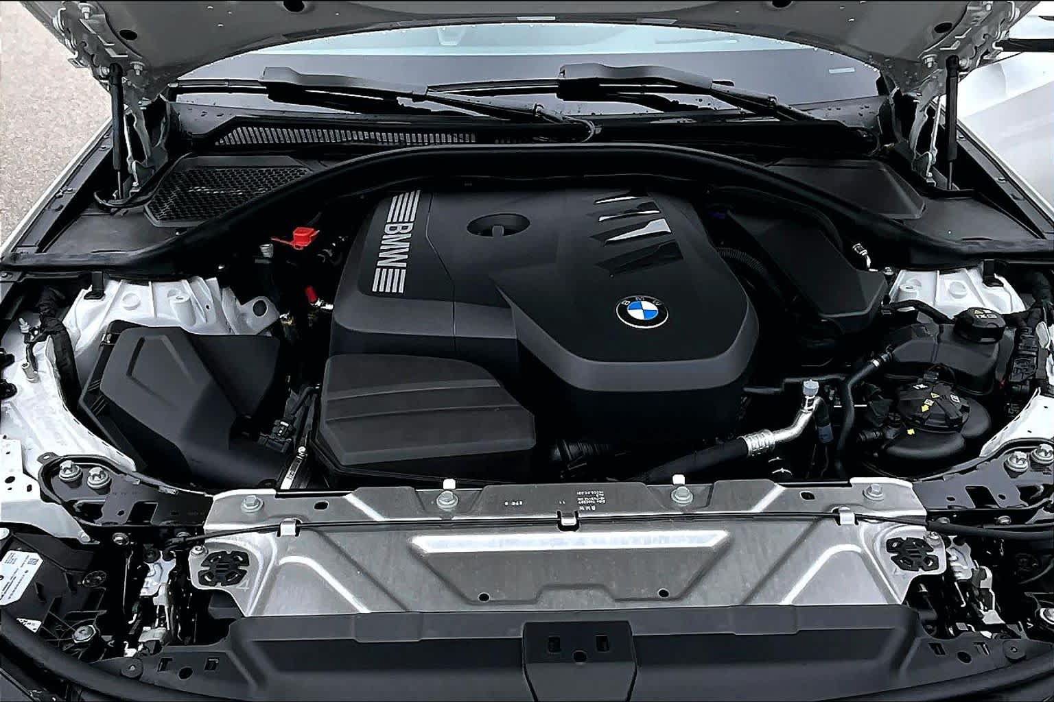 Used 2026 BMW 330i xDrive Sedan w/ Premium Package AWD/4WD image 16