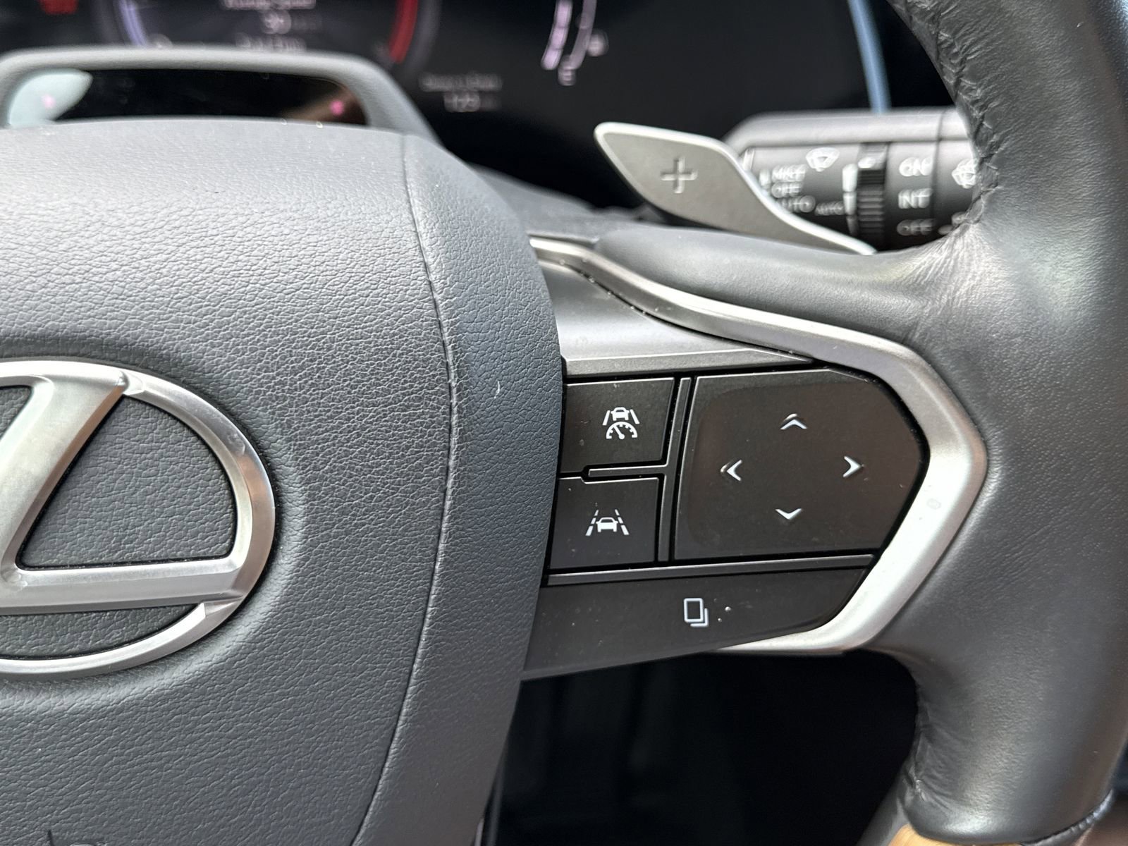 Used 2024 Lexus RX 350 Premium Plus w/ Convenience Package FWD image 20