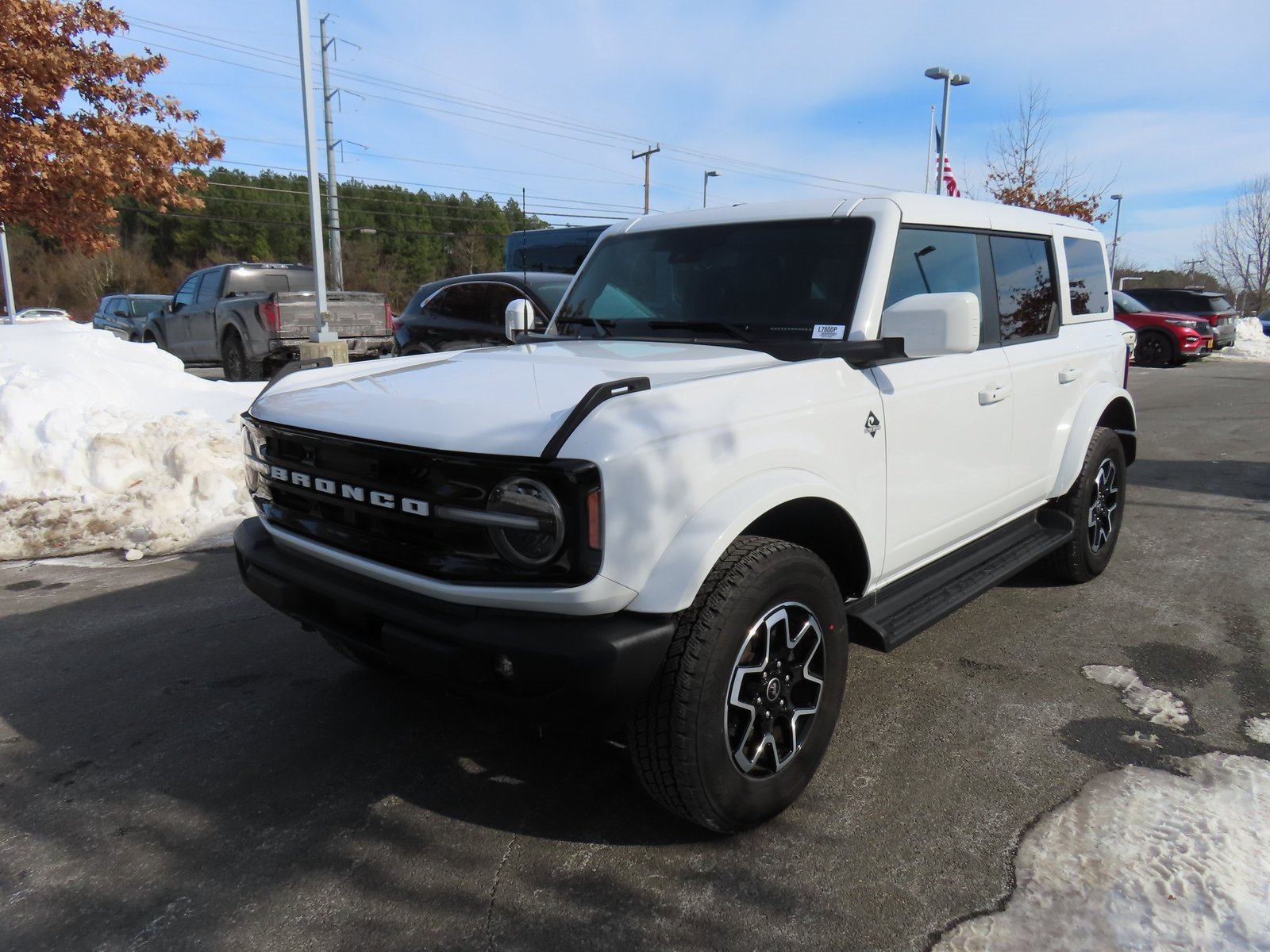 Used 2025 Ford Bronco Outer Banks image 3