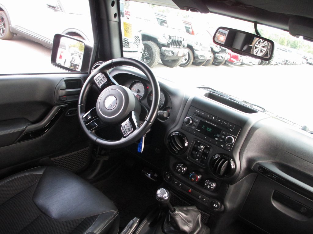 Used 2017 Jeep Wrangler Unlimited Sahara image 20