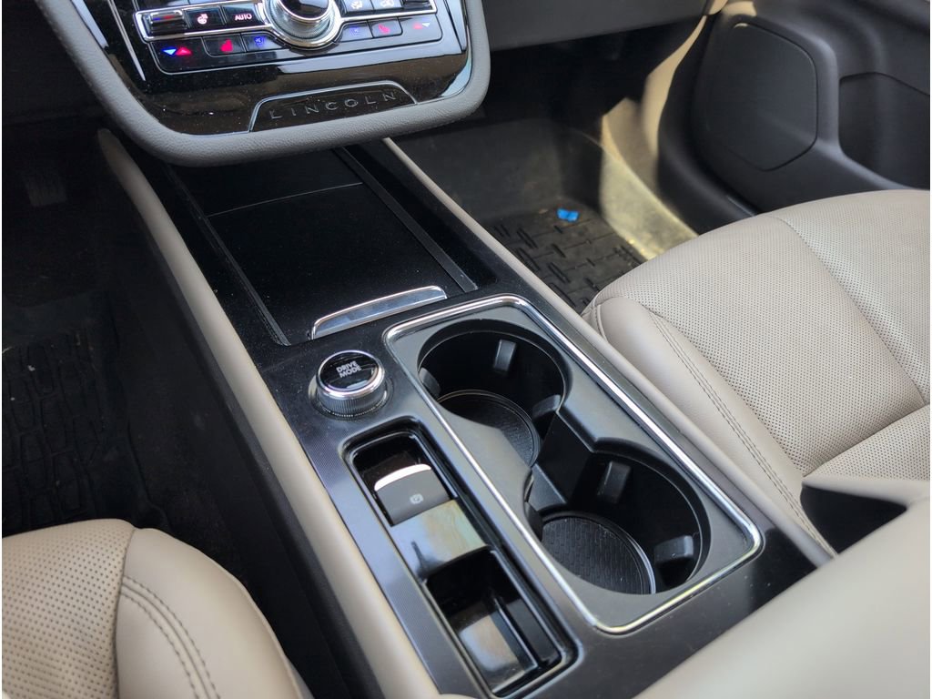 Used 2022 Lincoln Corsair Reserve w/ Luxury Package image 19