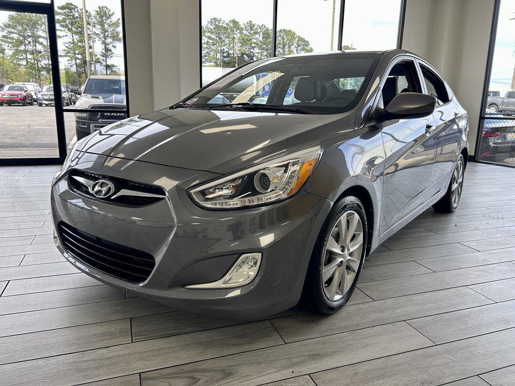 Used 2014 Hyundai Accent GLS w/ Option Group 2 image 3