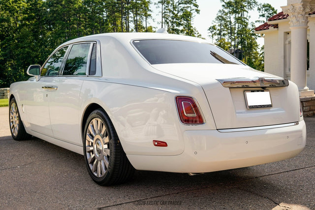 Used 2020 Rolls-Royce Phantom Sedan RWD image 4
