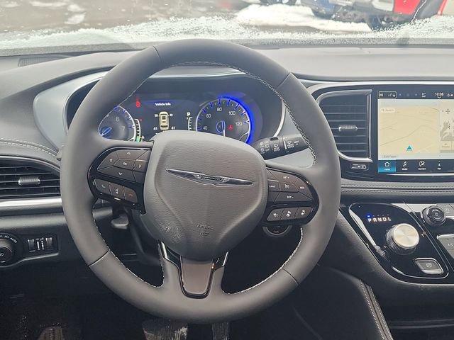 New 2026 Chrysler Pacifica Limited image 6