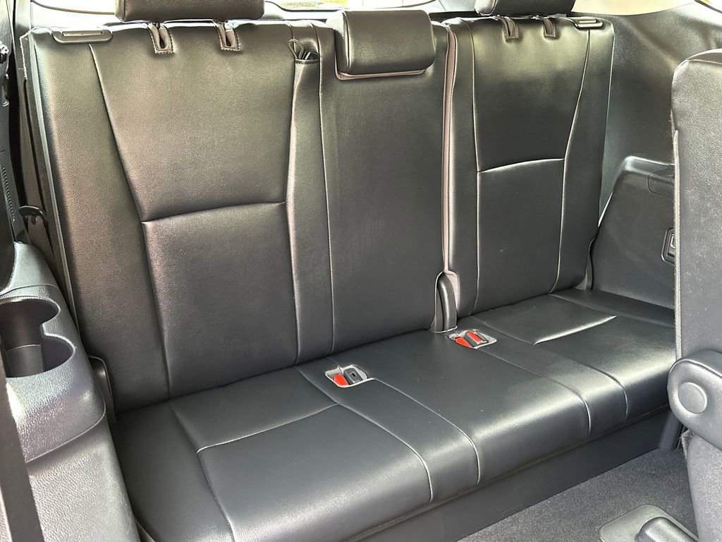 Used 2020 Toyota Highlander XLE image 15