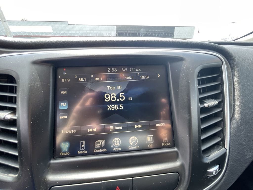 Used 2017 Chrysler 200 Limited Platinum FWD image 13