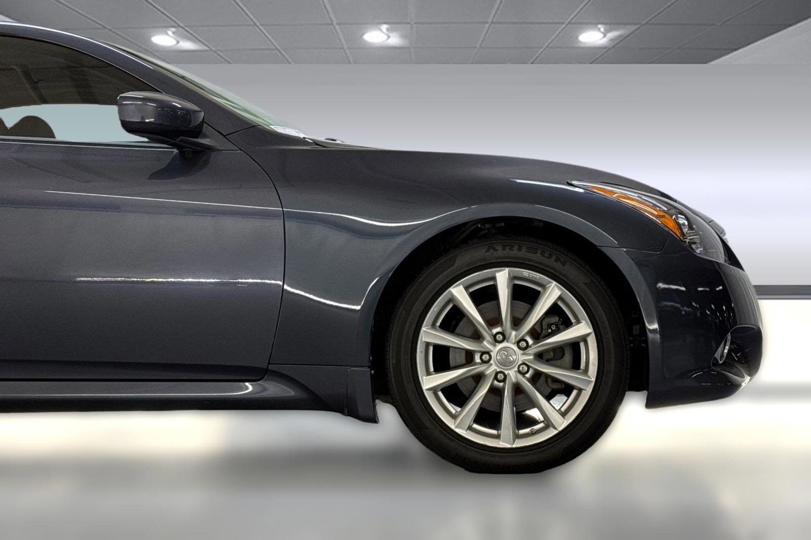 Used 2013 INFINITI G37 Journey w/ Premium Pkg image 34