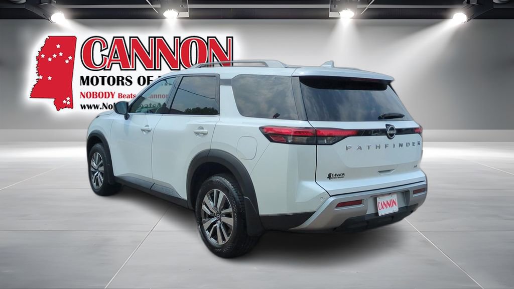 Used 2025 Nissan Pathfinder SL FWD image 7