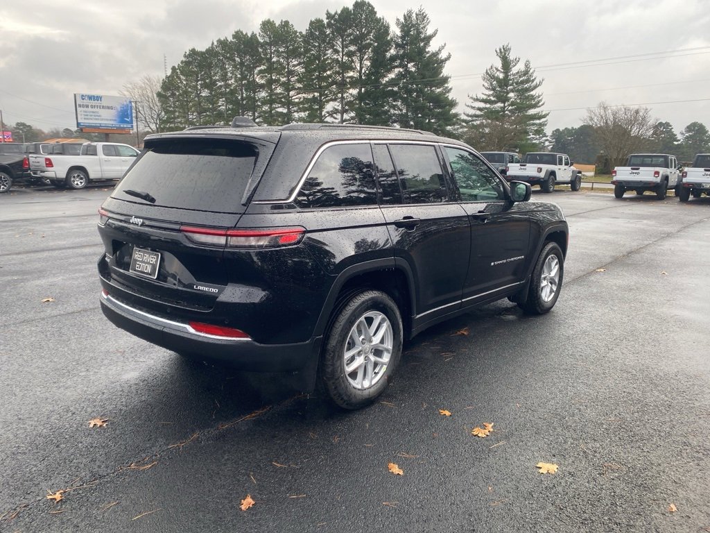 New 2025 Jeep Grand Cherokee Laredo X w/ Trailer Tow Package image 5