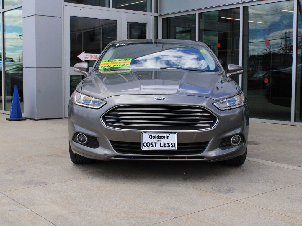 Used 2014 Ford Fusion SE w/ Equipment Group 202A FWD image 2