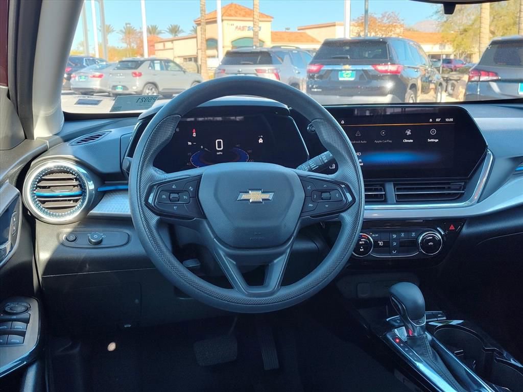 Certified 2024 Chevrolet Trax LT image 9