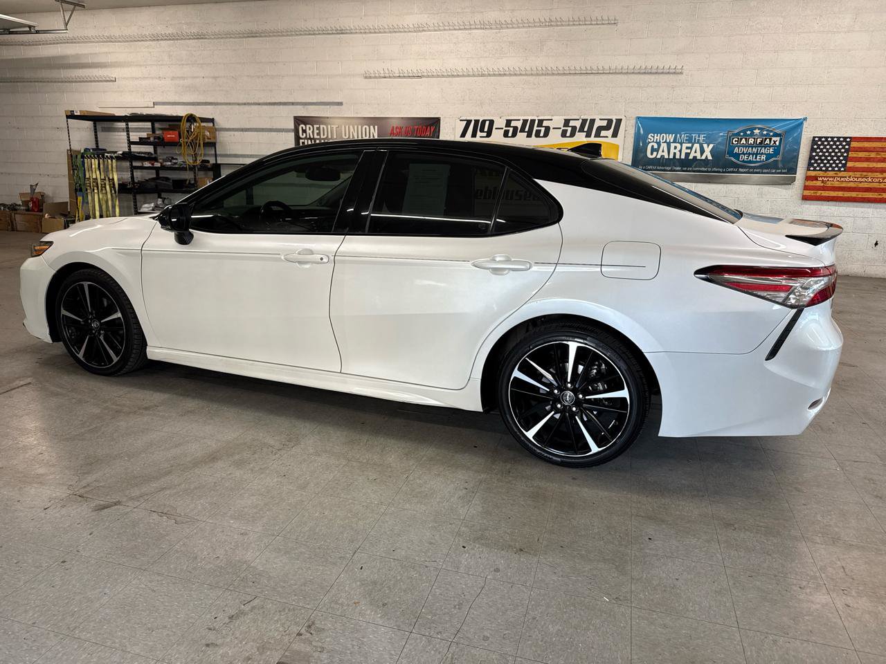 Used 2019 Toyota Camry XSE w/ Driver Assist Package FWD image 2