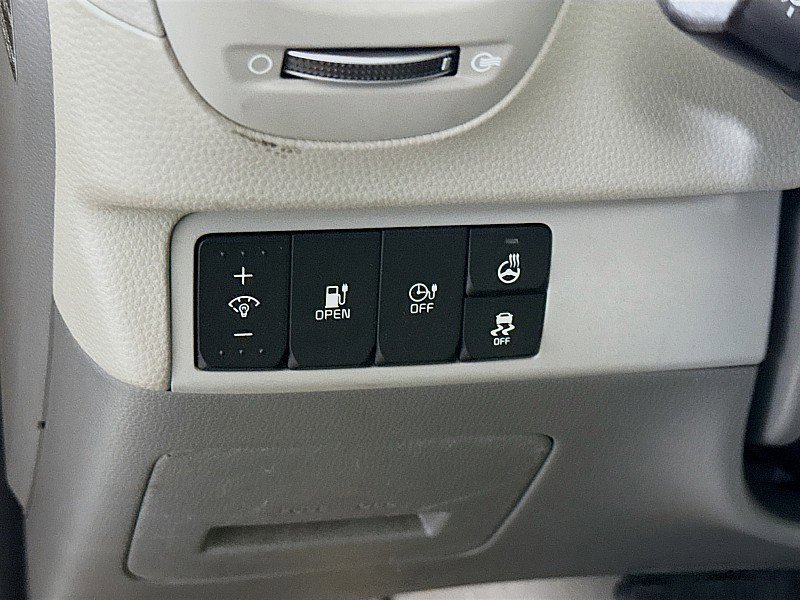 Used 2017 Kia Soul EV + FWD image 10