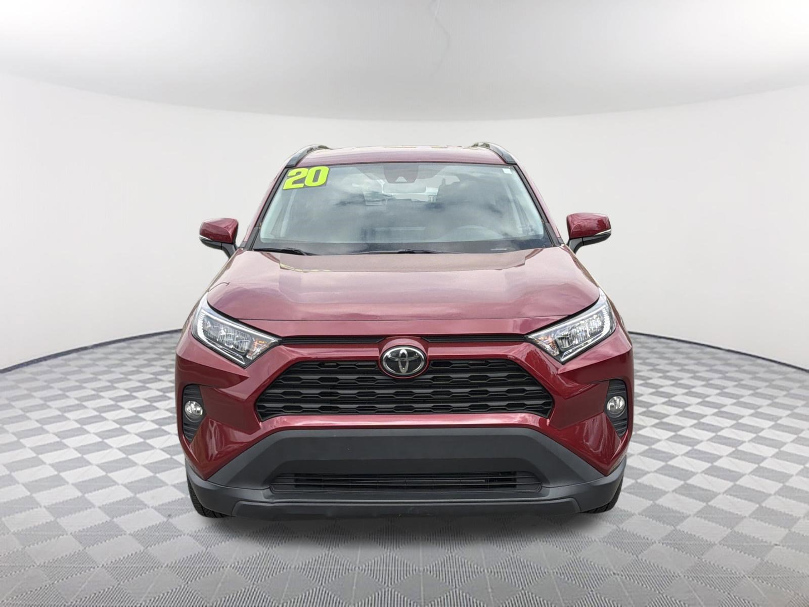Used 2020 Toyota RAV4 XLE image 2