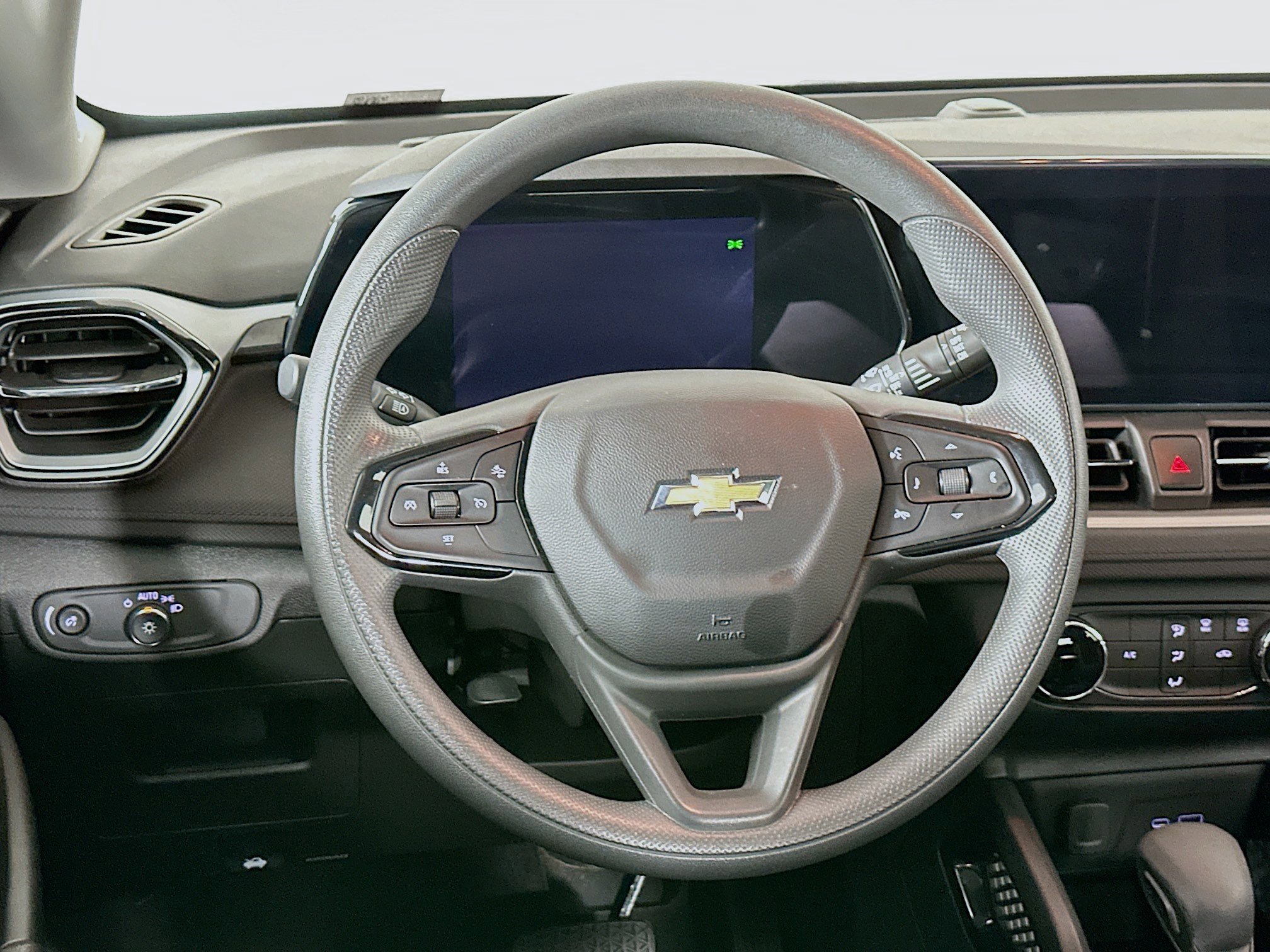 Used 2024 Chevrolet TrailBlazer LS image 17