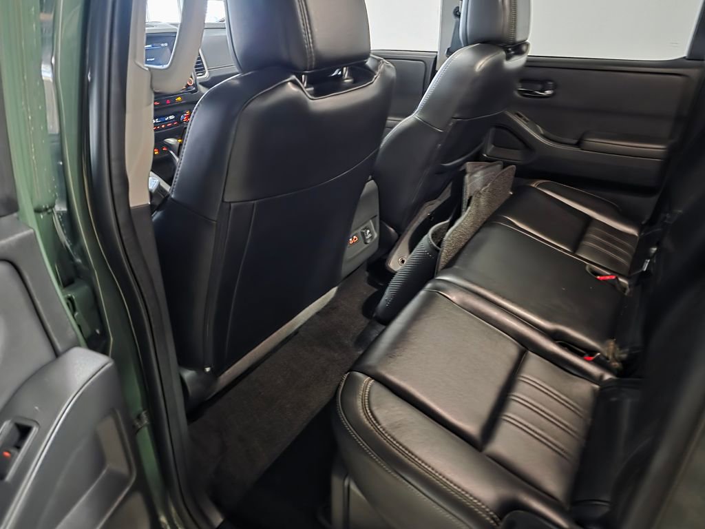 Used 2024 Nissan Frontier SL w/ Technology Package image 16