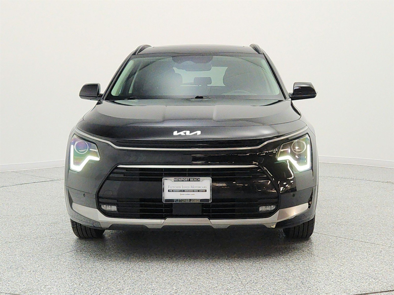Used 2023 Kia Niro FWD image 2