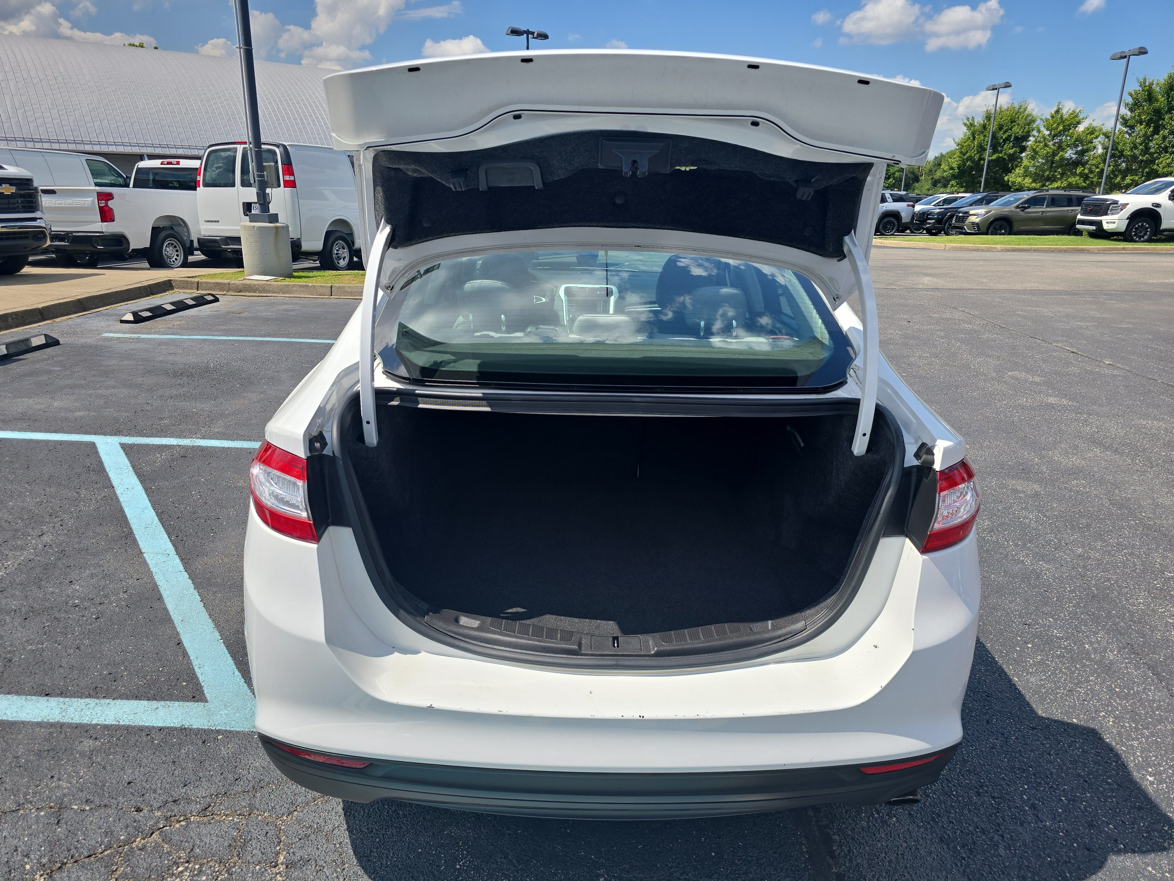Used 2016 Ford Fusion S FWD image 19